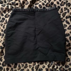 HOT! Black Leather piped waist mini skirt Sz 2